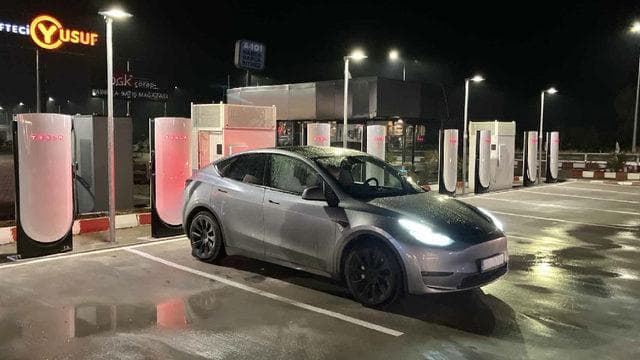 Tesla’nın Amasya’daki yeni hızlı şarj noktası kullanıma açıldı