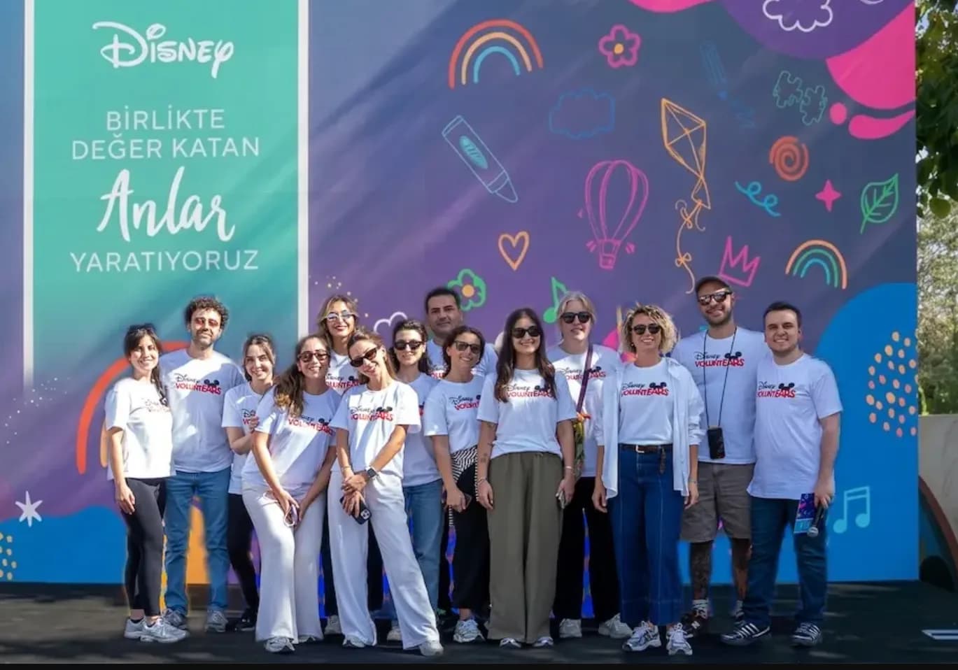 Disney Hatay’da Bir Okulu Eğlence Merkezine Dönüştürdü