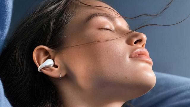 OnePlus, İlk Açık Kulaklığı Buds Clip’i Duyurdu: Sağ-Sol Ayrımı Olmayan Kulaklık!